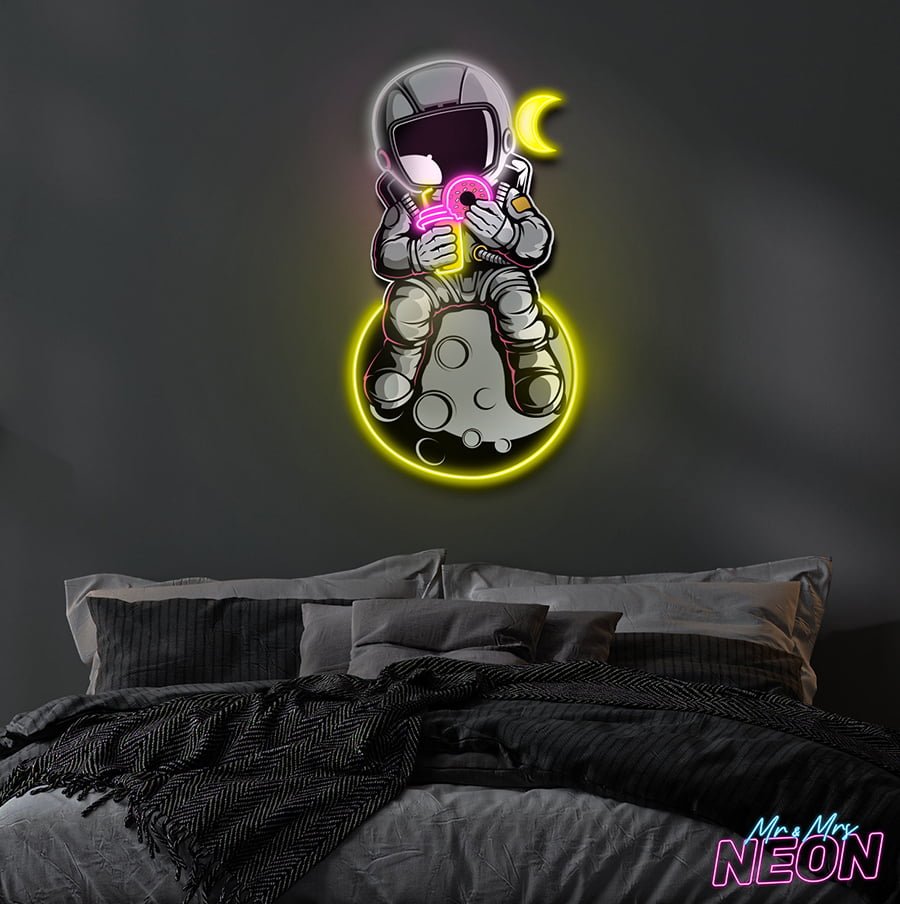 astronaut-with-Doughnut-coffee-neon-artwork-1.jpg astronaut-with-Doughnut-coffee-neon-artwork-1.jpg