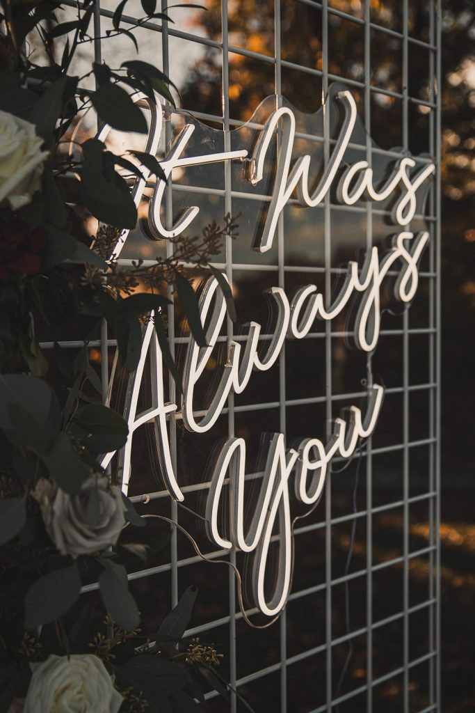 it-was-always-you-wedding-neon-sign