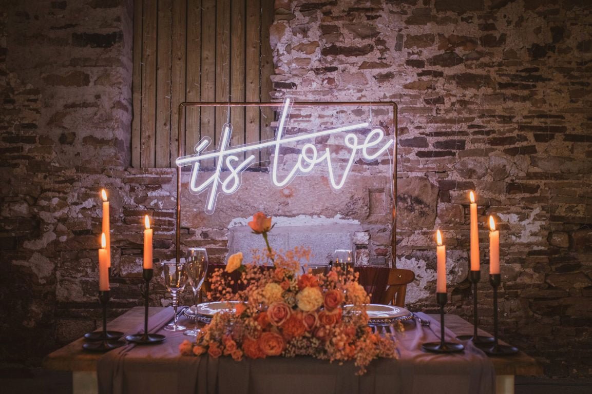 its-love-neon-sign.jpg