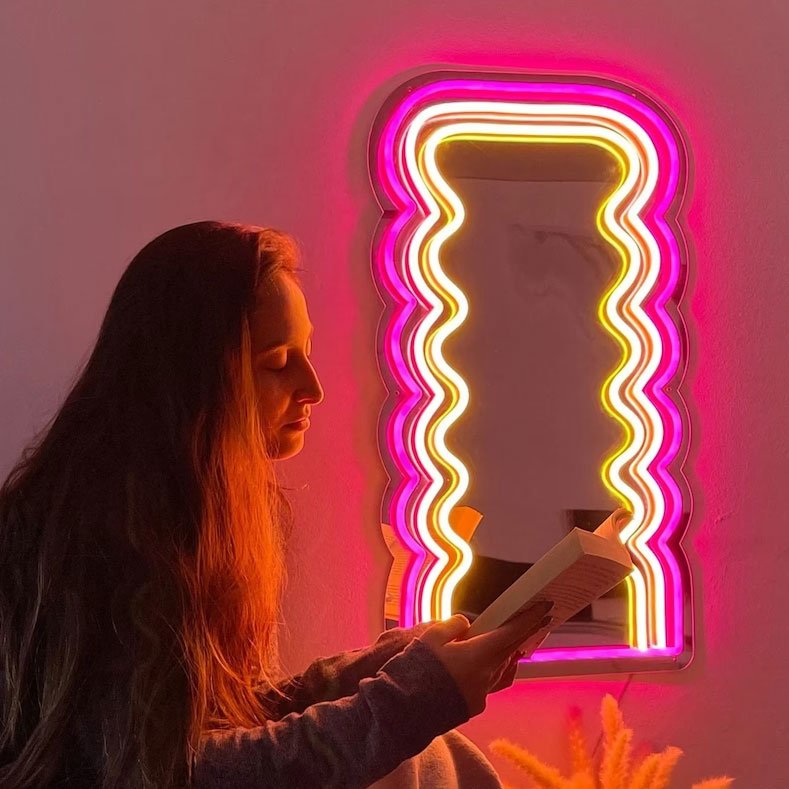 neon-mirror-light-sign.jpg