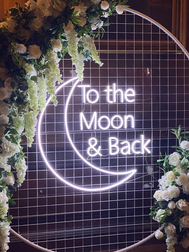 to-the-moon-and-back-wedding-neon-light-sign.jpg