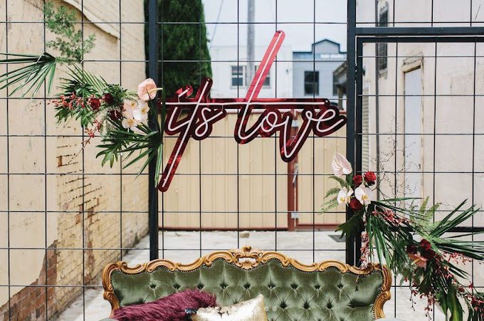 itslove neon itslove neon